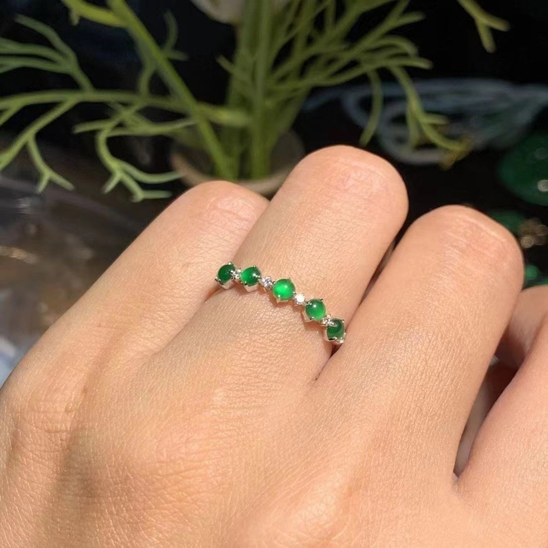 Ice-like Sun Green Chalcedony Egg Noodles Stackable Ring Ladies