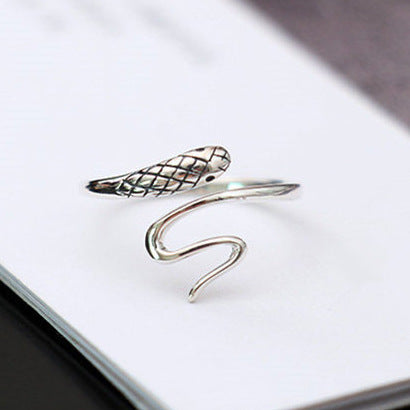 925 sterling silver small snake ring with unique design. 925 sterling silver small snake rings unique silver snake ring design