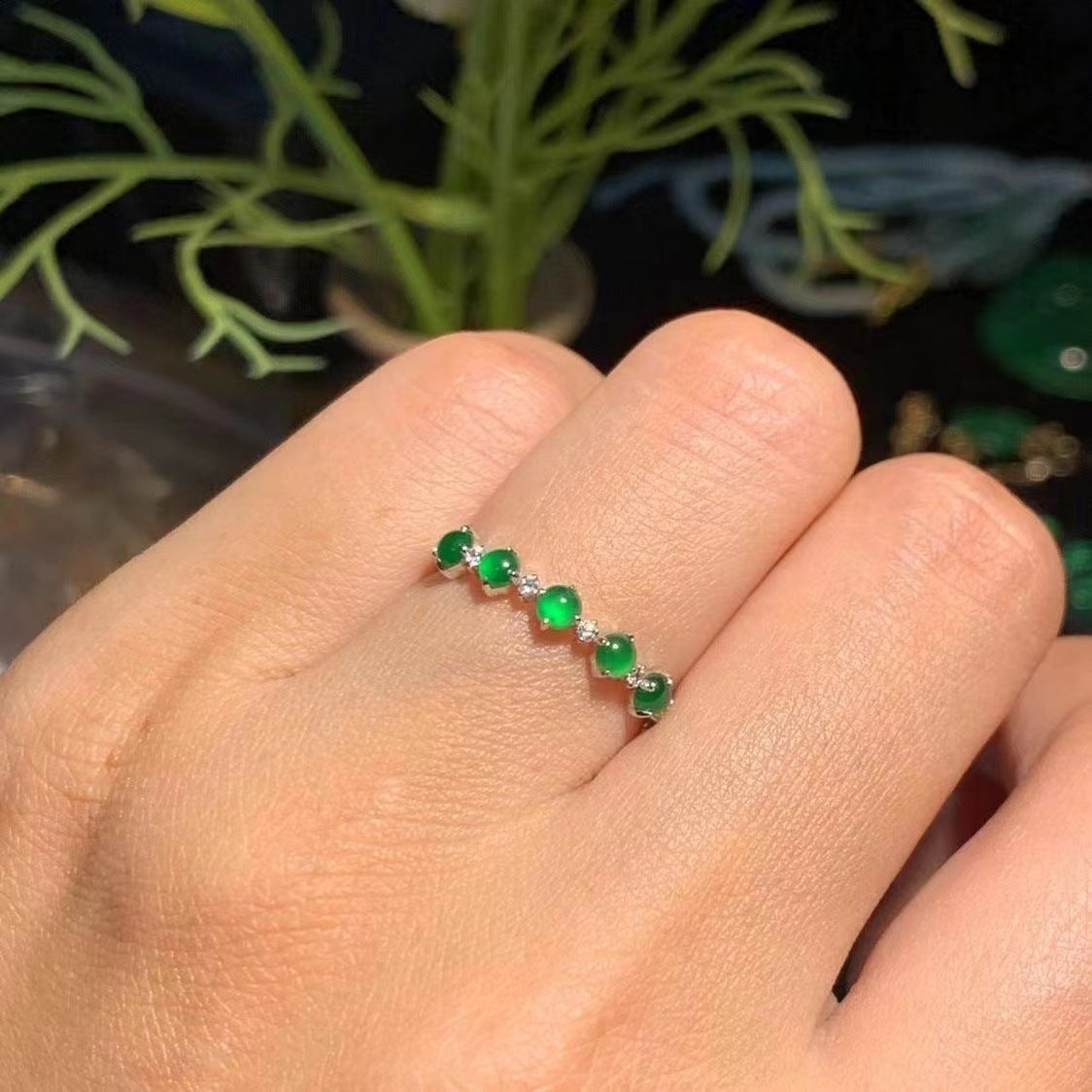 Ice-like Sun Green Chalcedony Egg Noodles Stackable Ring Ladies