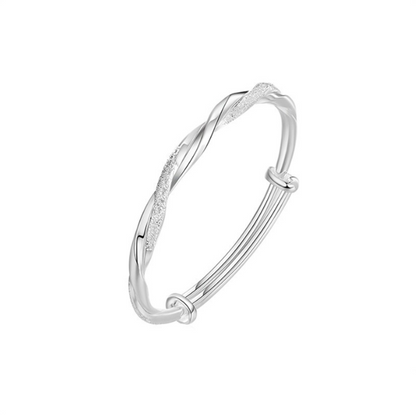 Möbius Ring Bracelet Elegant Infinity Design for Timeless Style