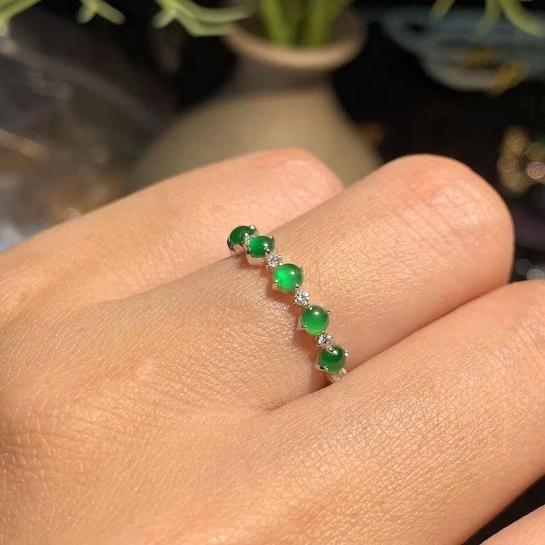 Ice-like Sun Green Chalcedony Egg Noodles Stackable Ring Ladies