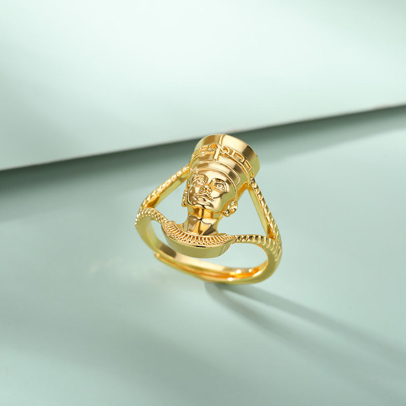 Indian double layered couple ring in gold.